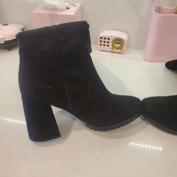 It is small to me - Picture 4 of 6